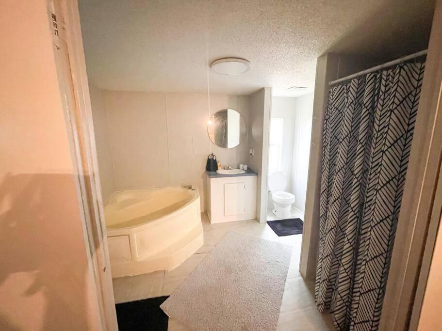 Centrally Located 3 Bedroom ウェスト・モンロー エクステリア 写真